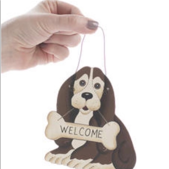 “WELCOME” BASSET ORNAMENT SIGN - Picture 3 of 3